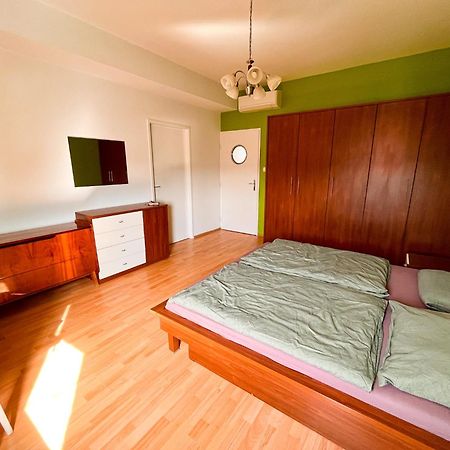 Flat With Nicest Wiew In Old Town - 3 Bedrooms, Ac Bratislava Esterno foto